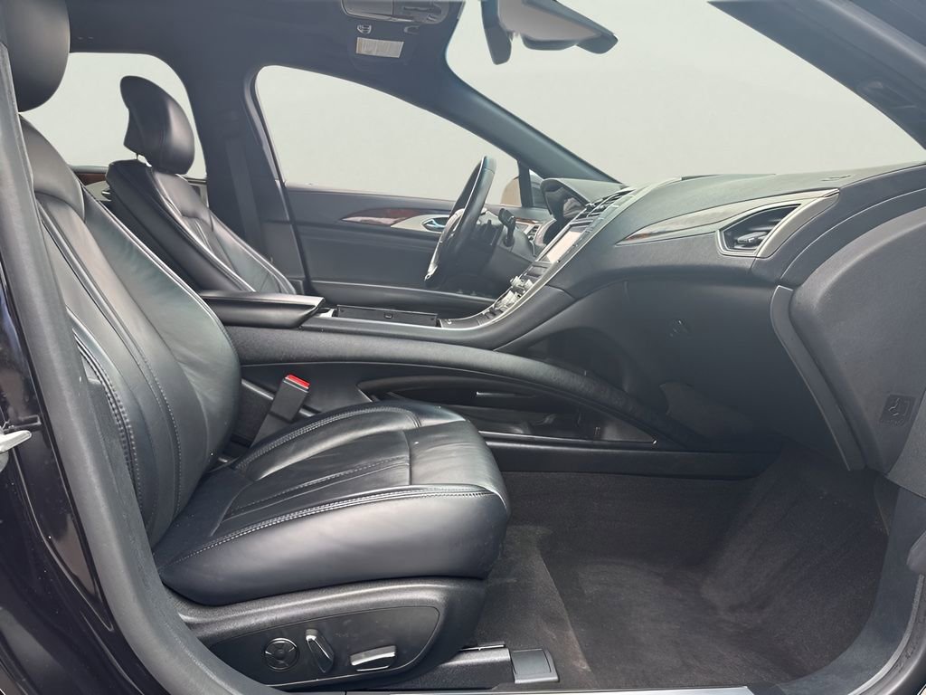 Used 2019 Lincoln MKZ Reserve w/ Luxury Package image 18
