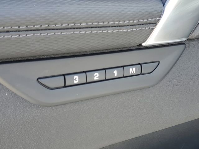 Certified 2025 Land Rover Discovery Sport Dynamic SE image 25