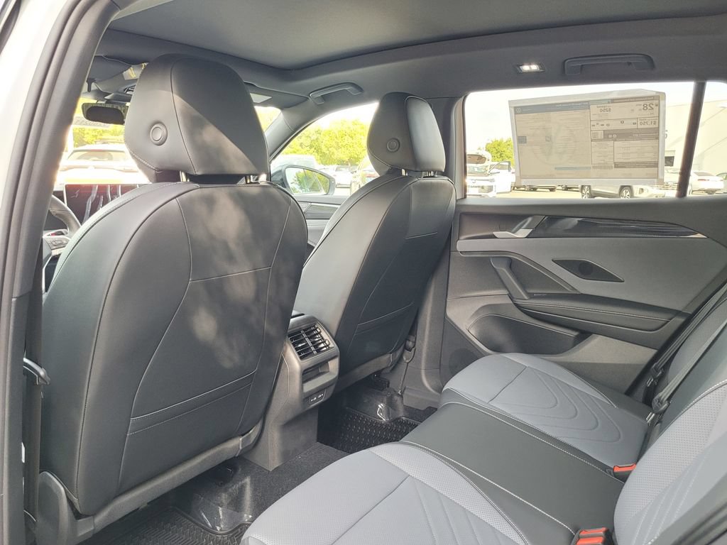 New 2026 Volkswagen Tiguan SE R-Line FWD image 14