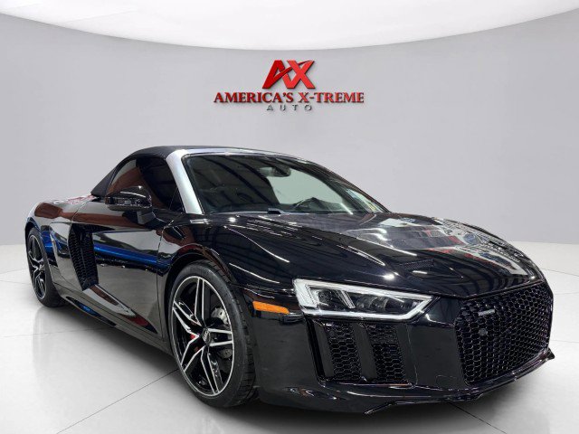 Used 2017 Audi R8 V10 w/ Carbon Exterior Package image 7
