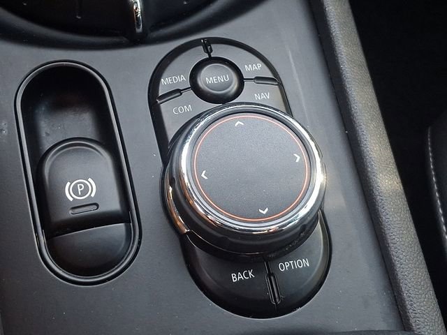 Used 2017 MINI Cooper Clubman S image 25