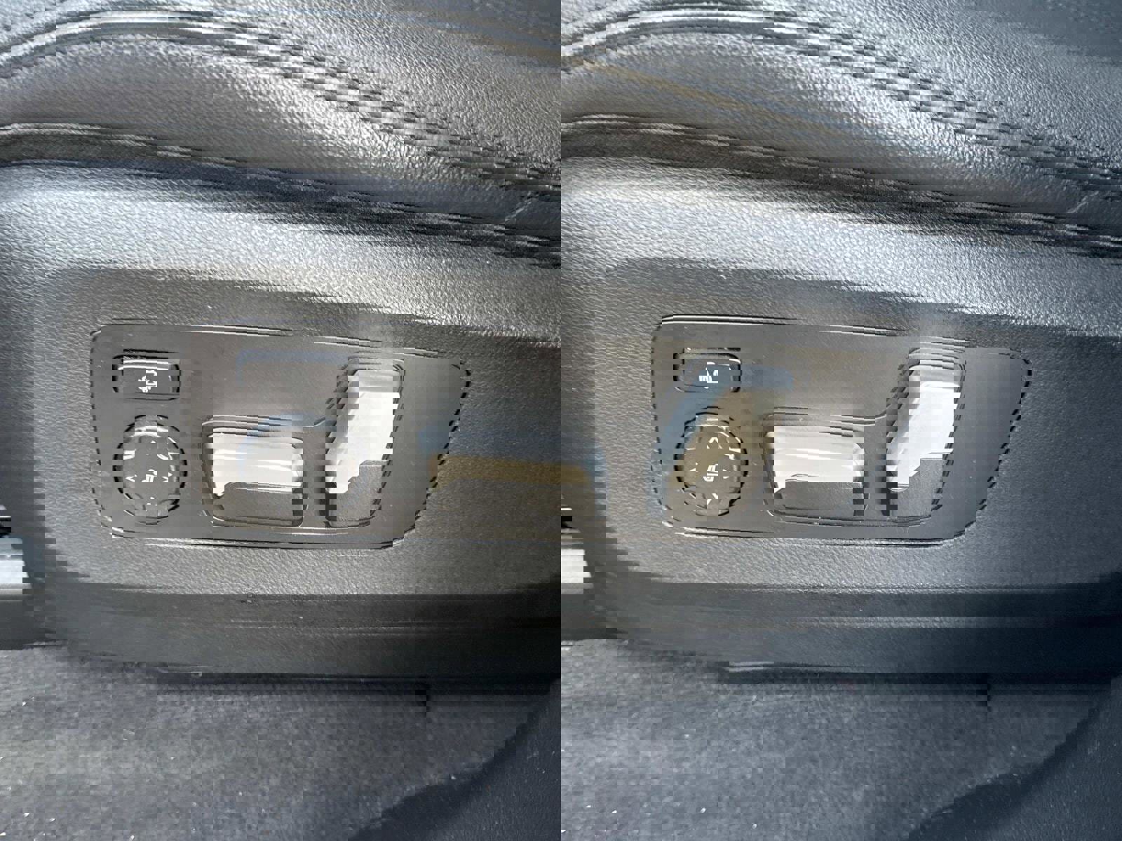 Used 2021 BMW X7 xDrive40i w/ Cold Weather Package image 20