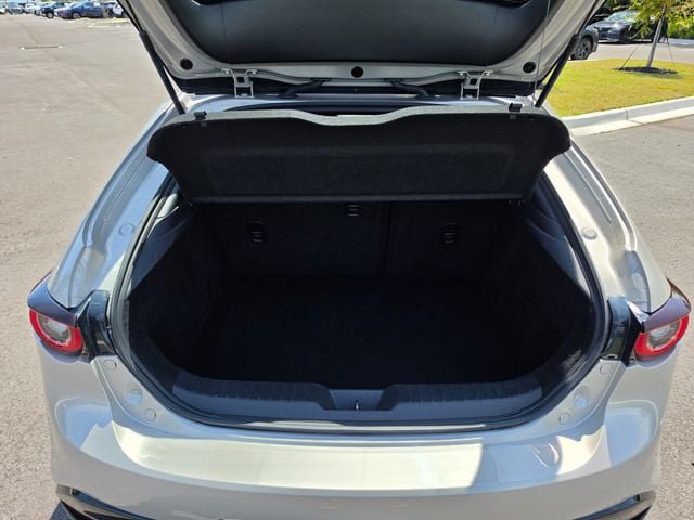 Used 2024 MAZDA MAZDA3 s FWD image 12
