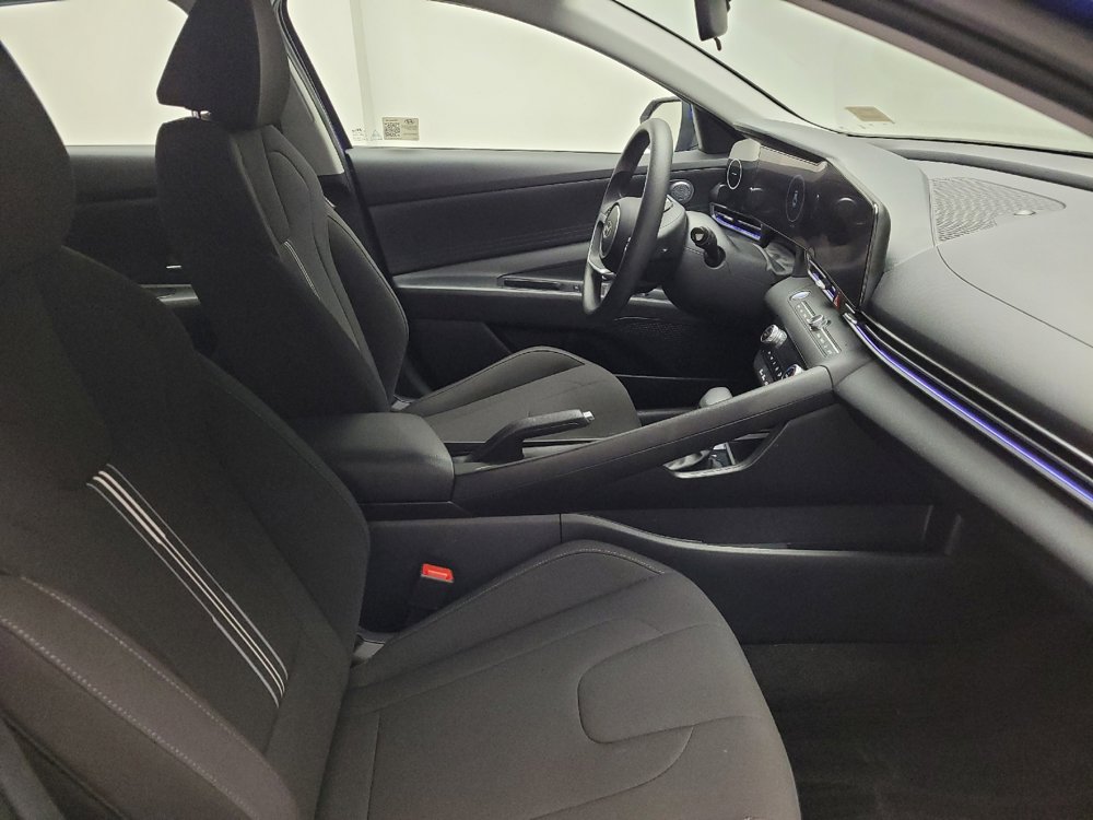 Used 2024 Hyundai Elantra SEL FWD image 21