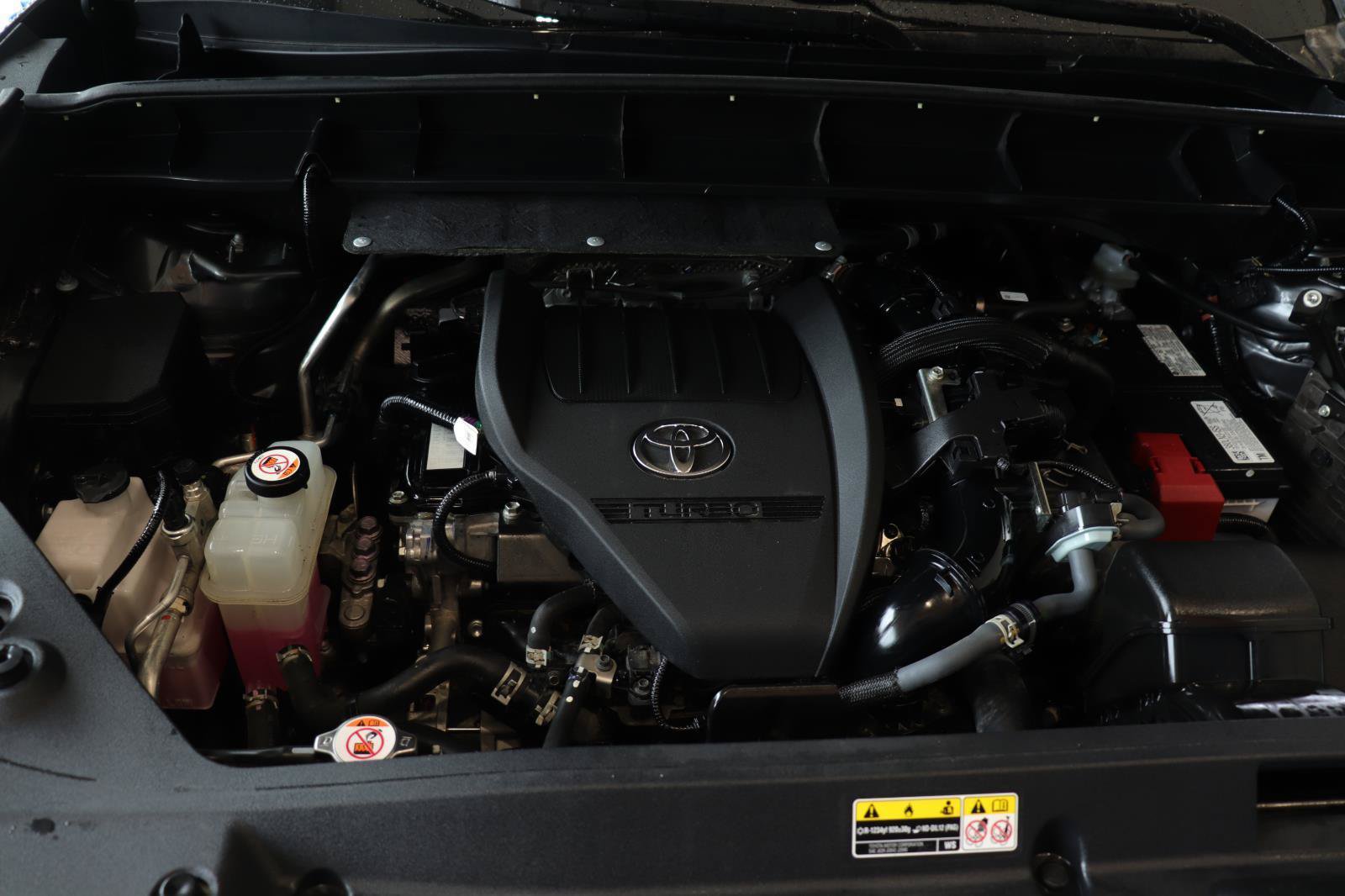 Used 2023 Toyota Highlander XLE FWD image 34