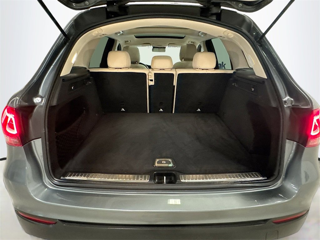 Used 2021 Mercedes-Benz GLC 300 4MATIC image 26