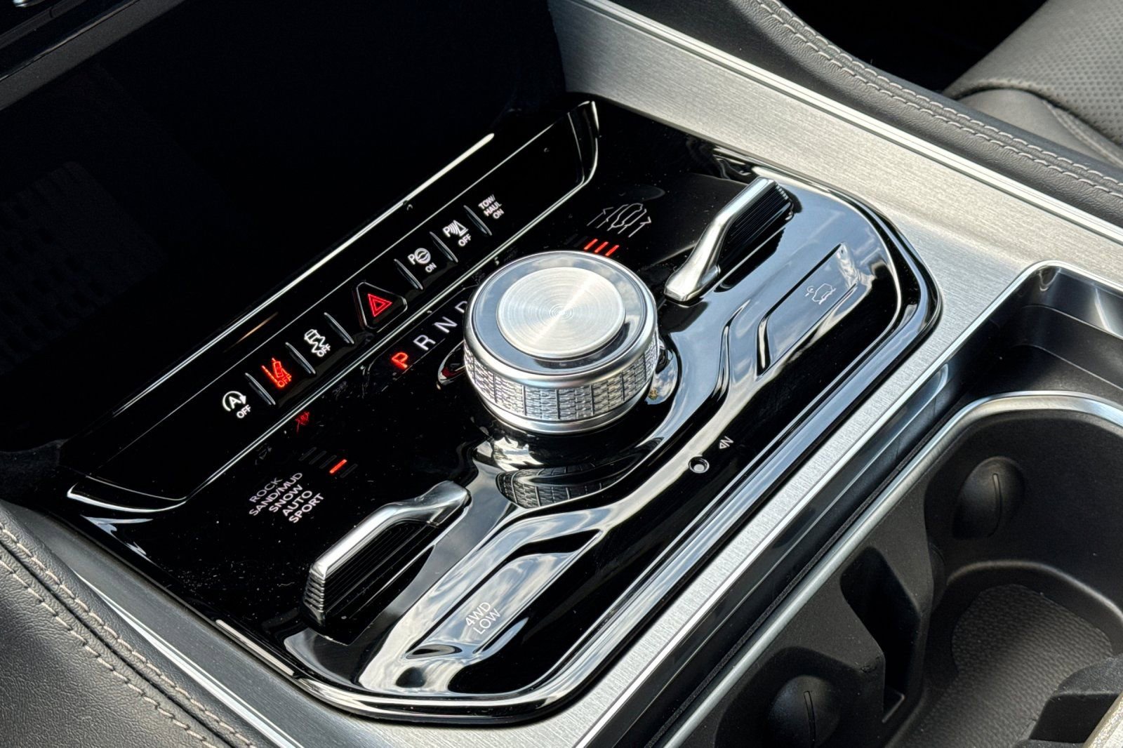 New 2026 Jeep Grand Wagoneer 4WD w/ Quick Order Packge 29V Upland image 22