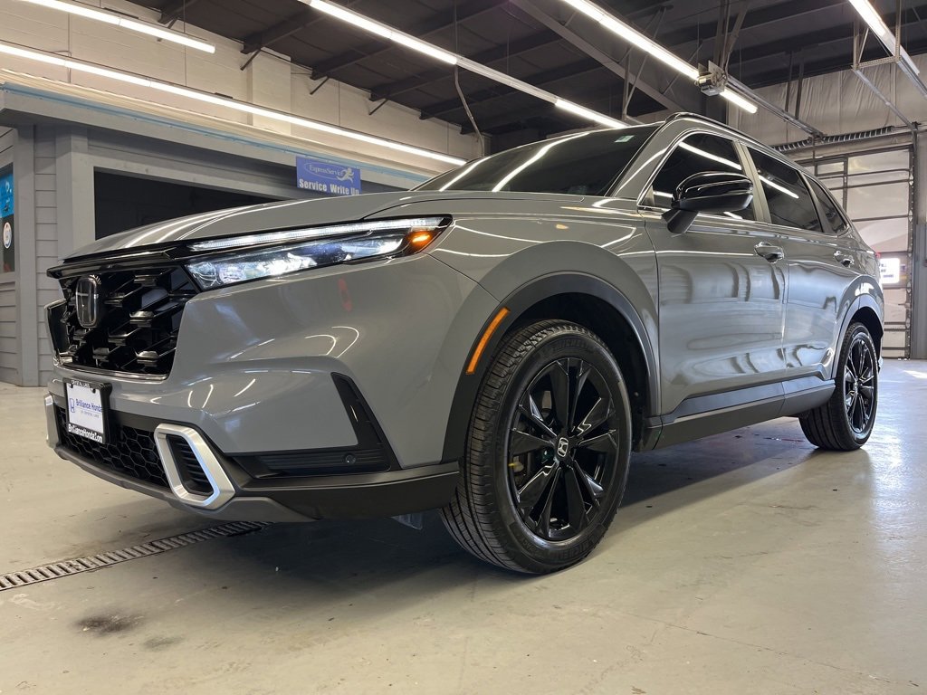 Used 2023 Honda CR-V Sport Touring image 3