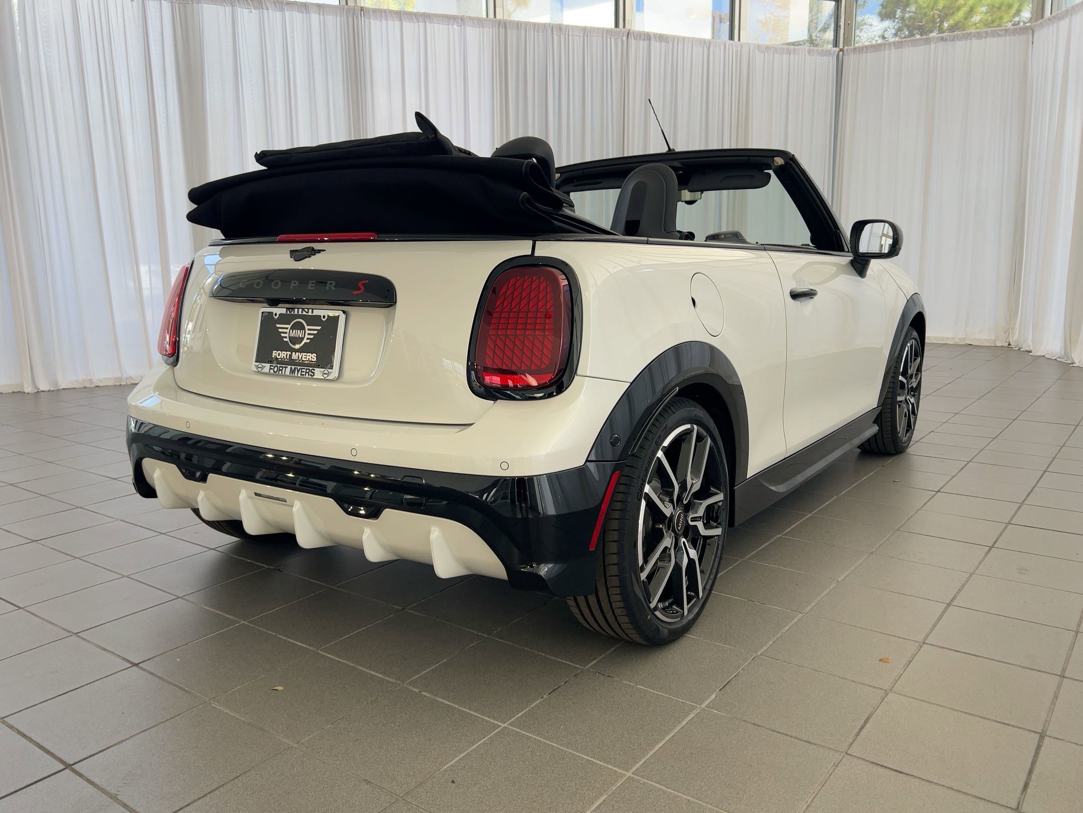 New 2026 MINI Cooper S image 9