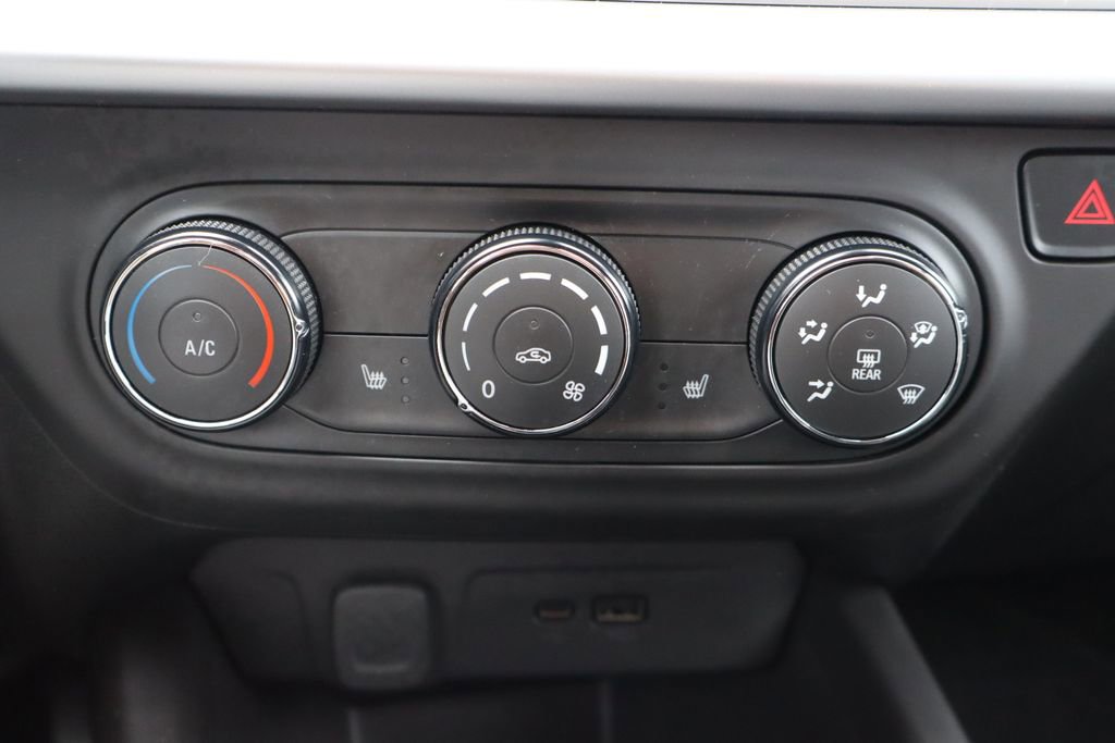 Used 2024 Chevrolet Trax RS image 12