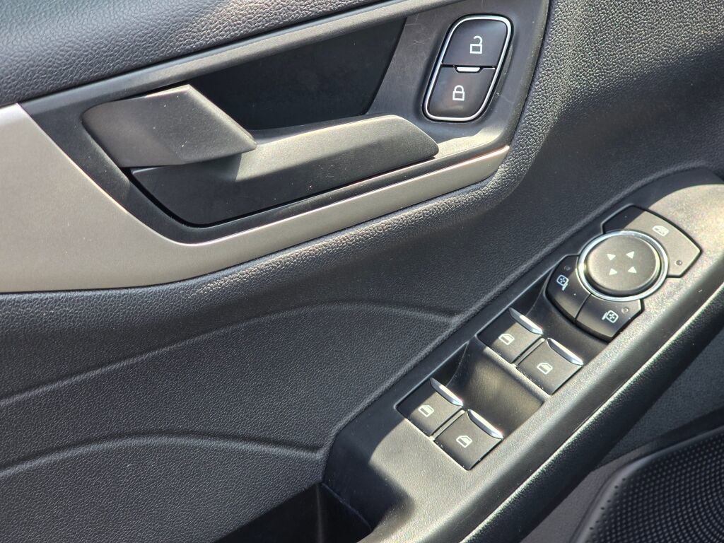 Used 2022 Ford Escape S image 20