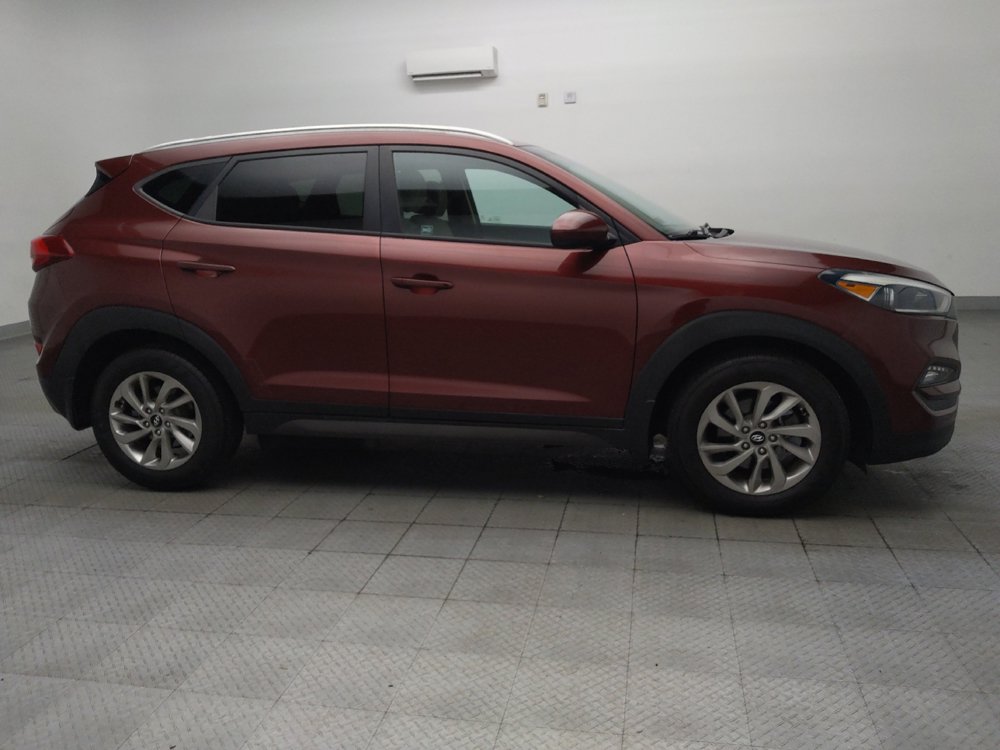 Used 2016 Hyundai Tucson SE w/ Option Group 12 FWD image 11