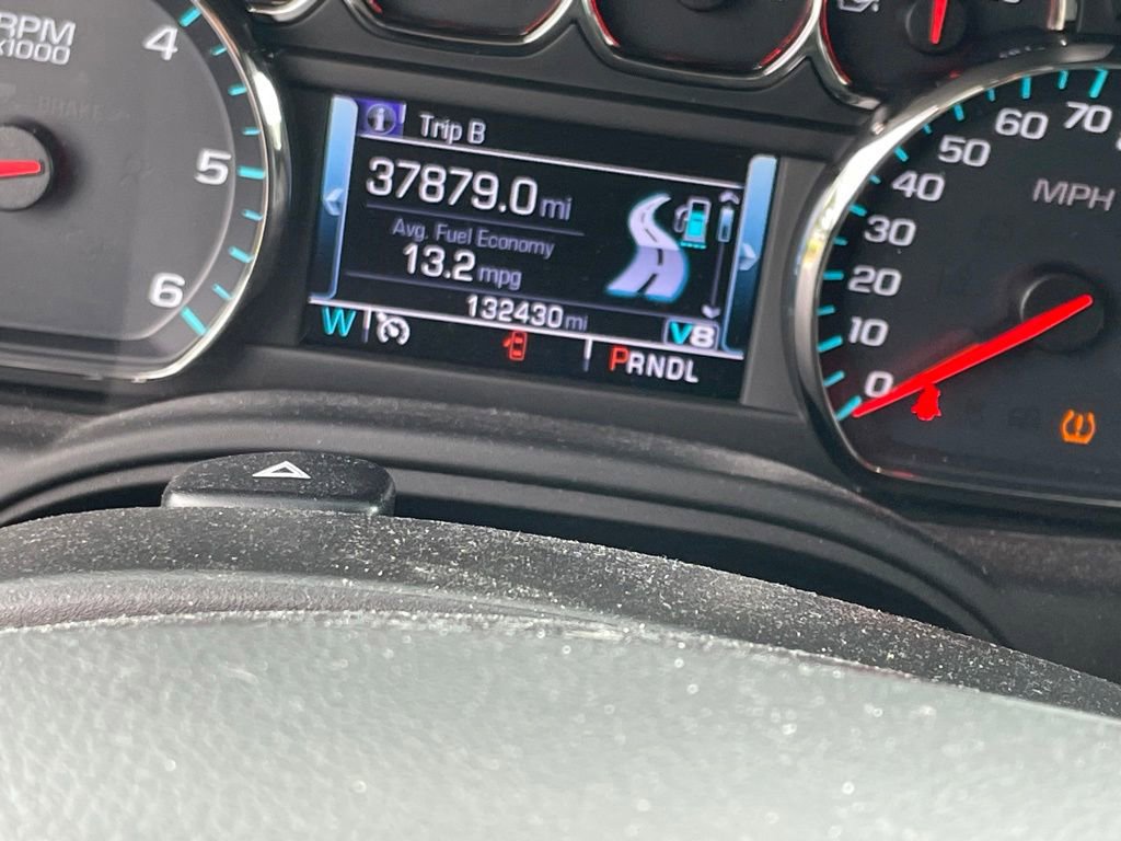 Used 2018 Chevrolet Suburban LT RWD image 9