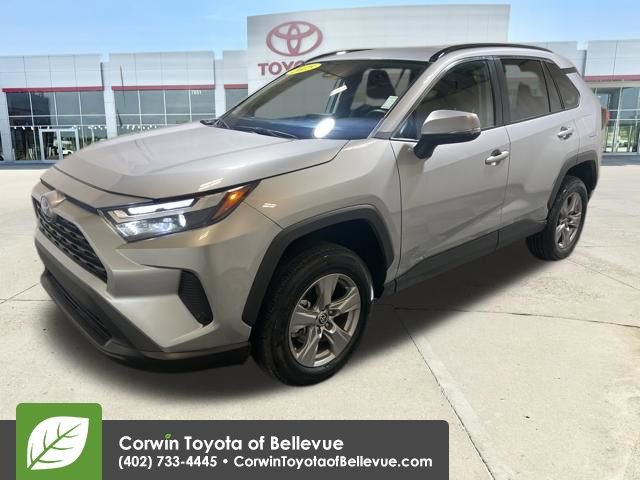 Used 2025 Toyota RAV4 XLE image 7