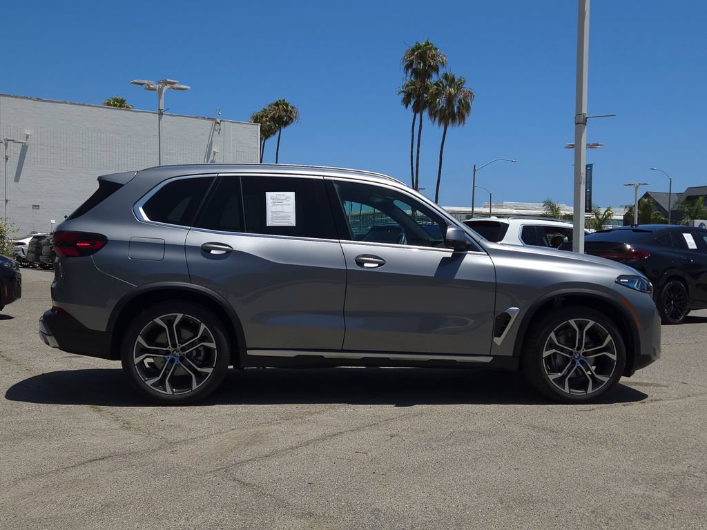 Used 2026 BMW X5 sDrive40i w/ Premium Package RWD image 4