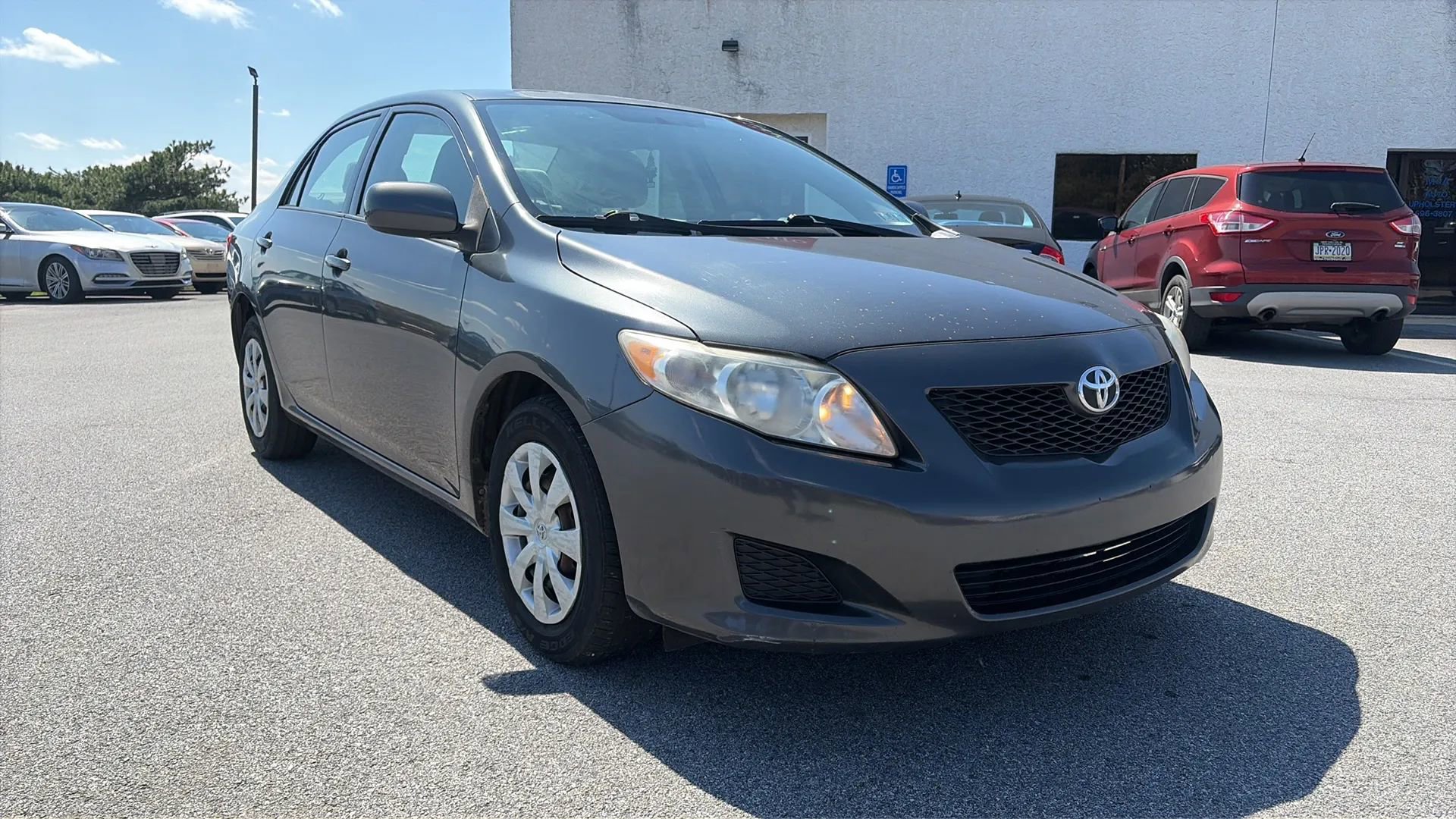 Used 2010 Toyota Corolla LE image 1