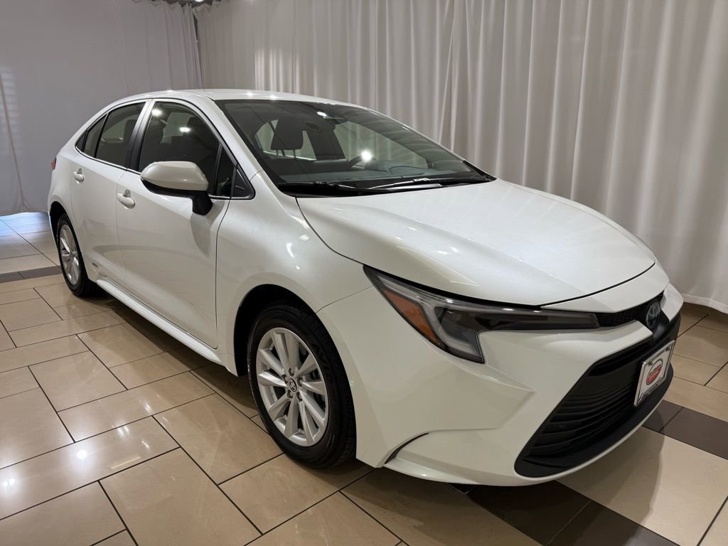 Certified 2025 Toyota Corolla LE w/ LE Premium Package image 7