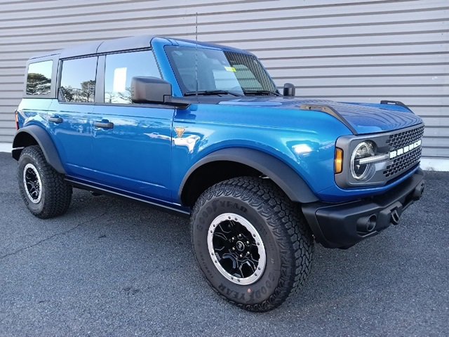 New 2025 Ford Bronco Badlands w/ Sasquatch Package