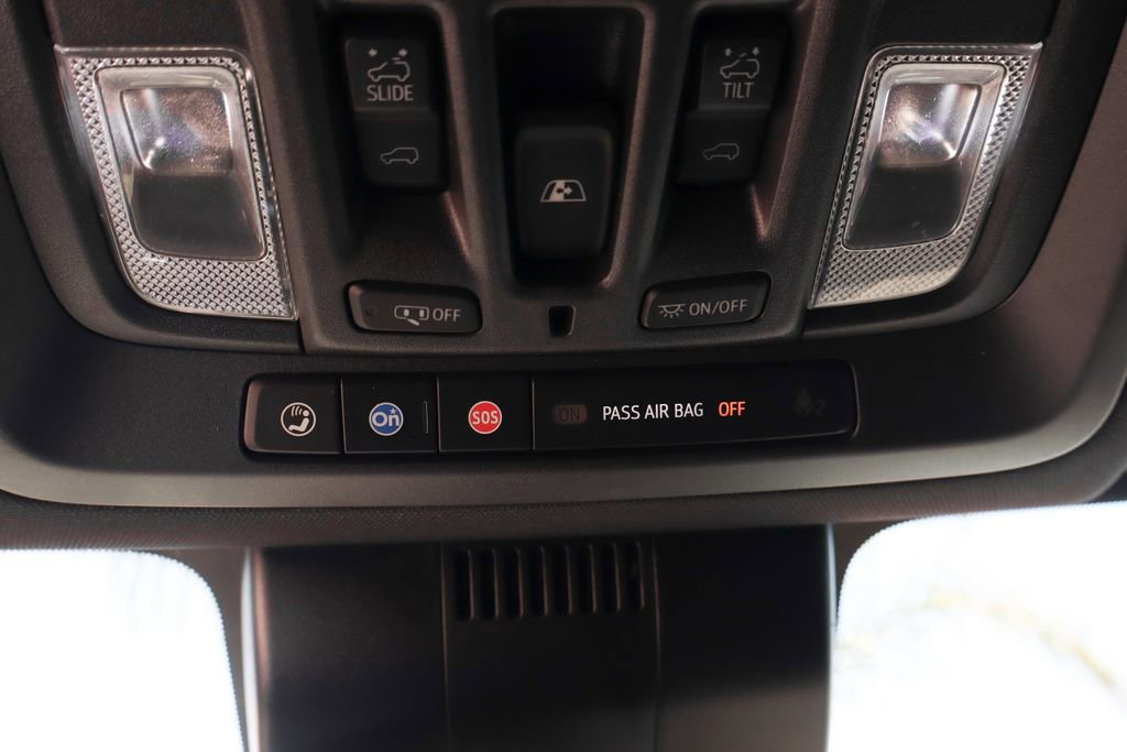 Used 2024 Chevrolet Silverado 1500 ZR2 w/ Technology Package AWD/4WD image 33