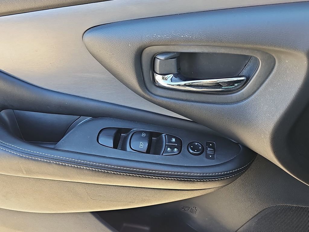 Used 2024 Nissan Murano SV w/ SV Midnight Edition Package image 31