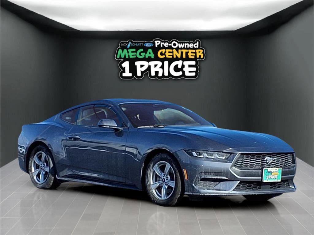 Used 2024 Ford Mustang Coupe image 31