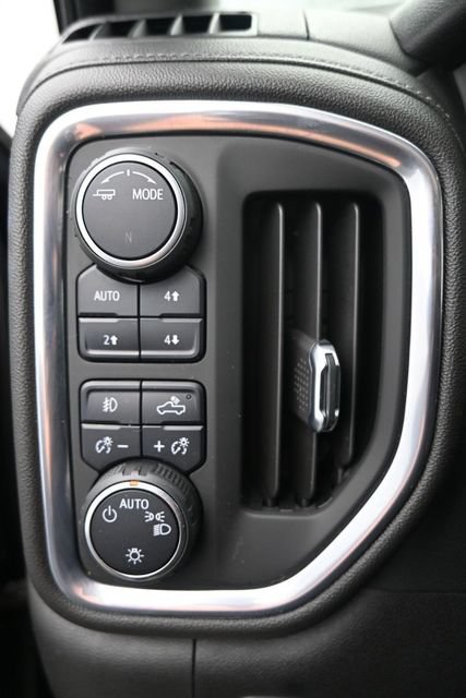 Used 2022 Chevrolet Silverado 2500 LT w/ Convenience Package AWD/4WD image 23