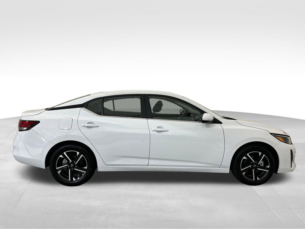 Used 2025 Nissan Sentra SV FWD image 7