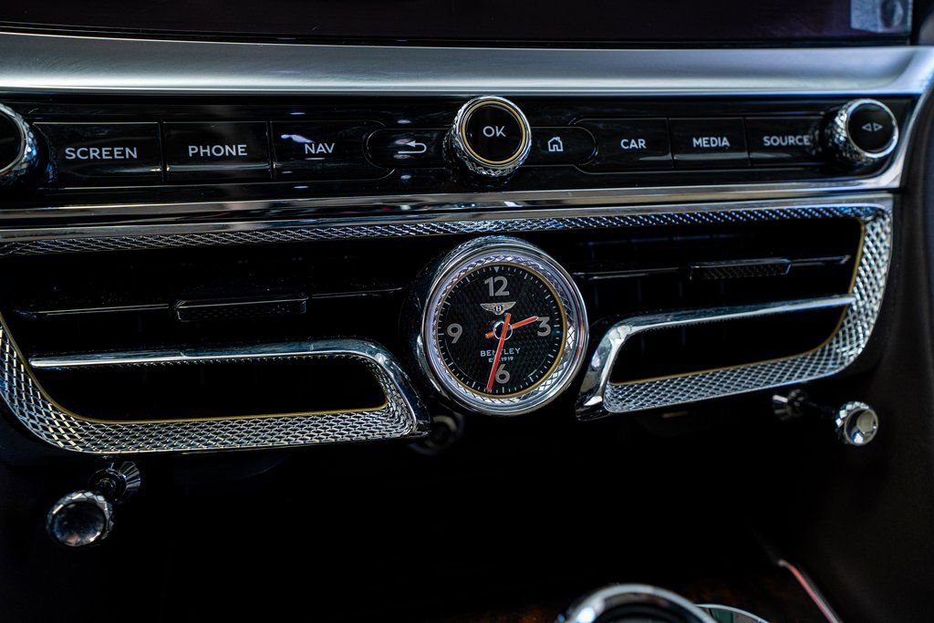 Used 2020 Bentley Flying Spur W12 image 49