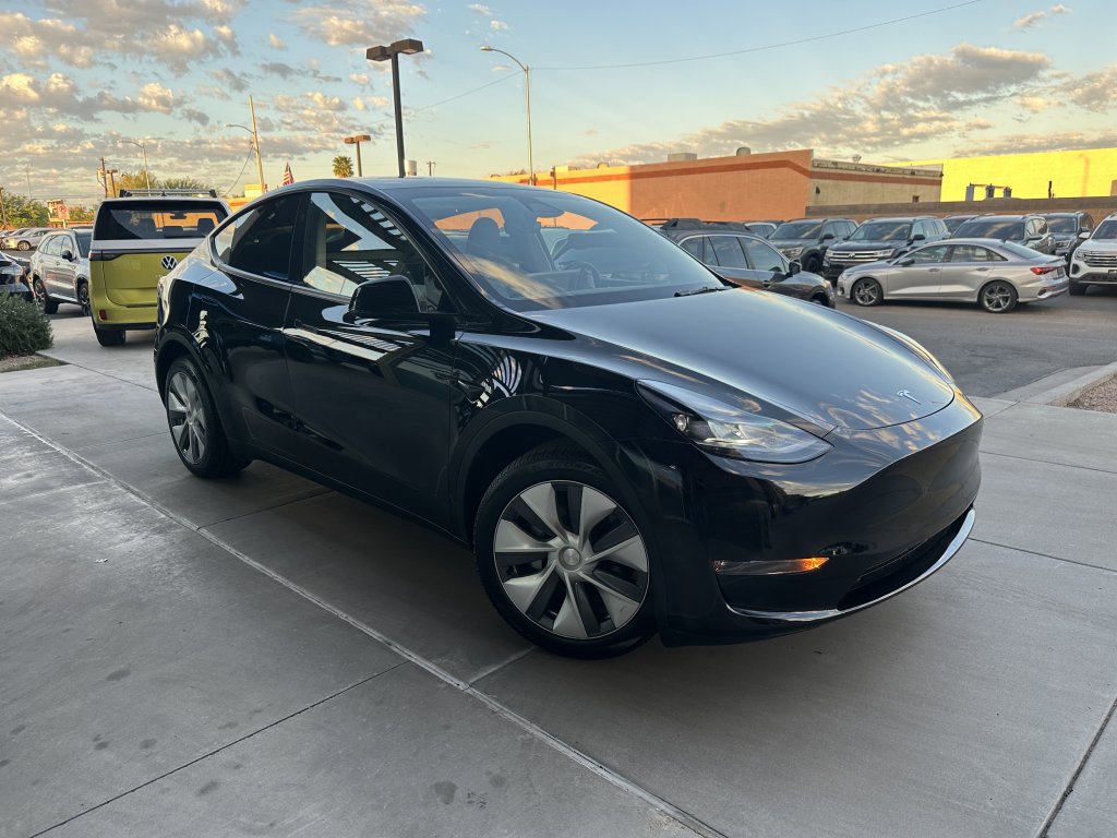 Used 2024 Tesla Model Y Long Range image 5