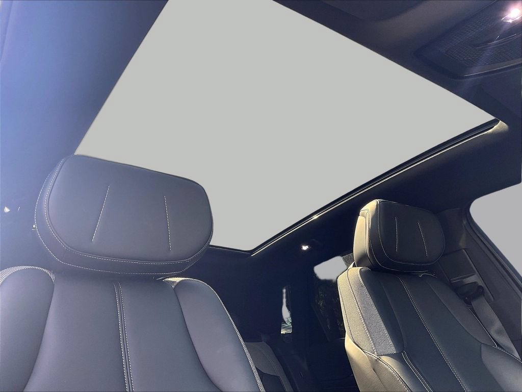 Used 2024 Cadillac Lyriq Tech RWD image 26