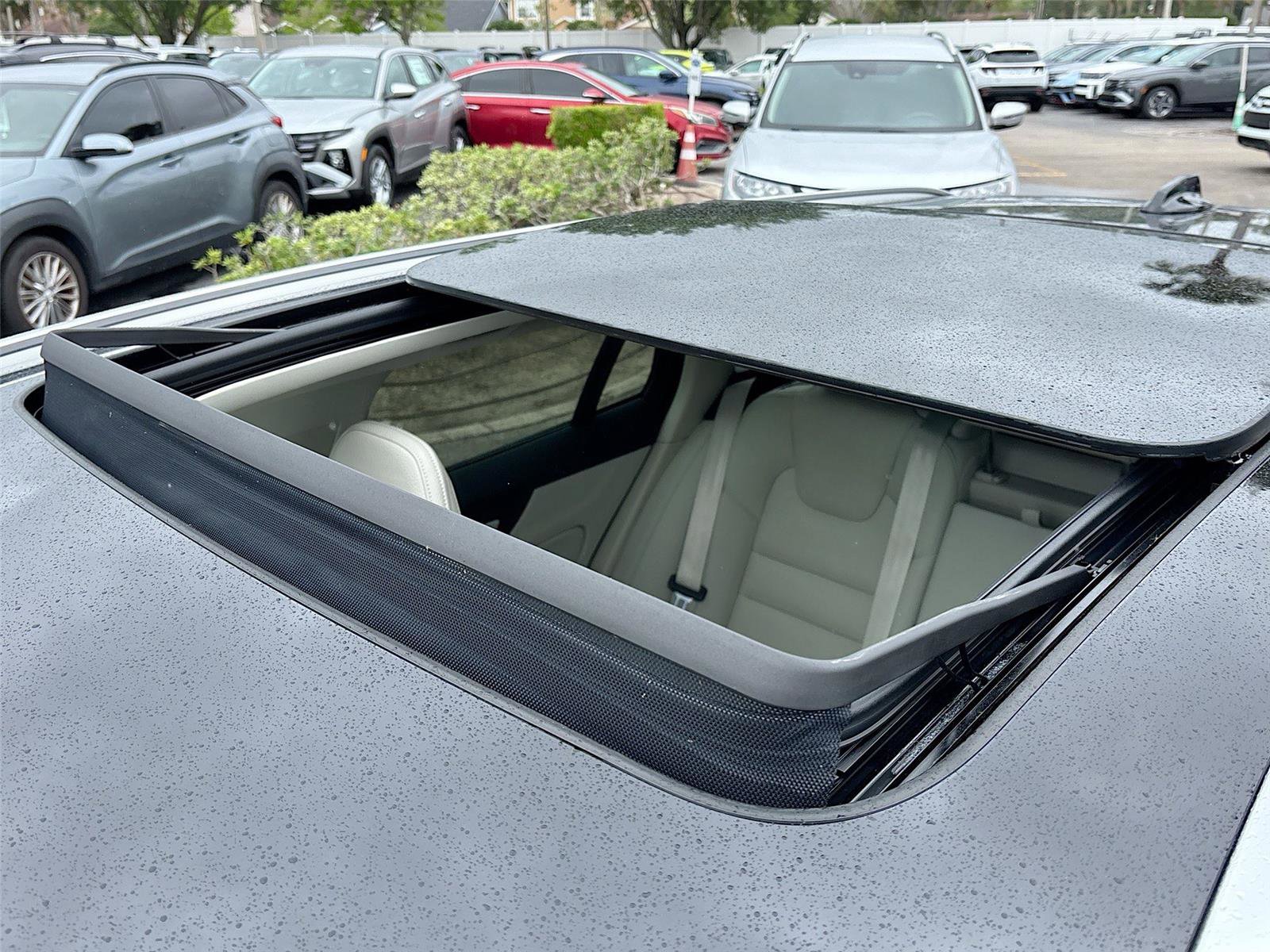 Used 2025 Volvo V60 B5 Cross Country Plus AWD/4WD image 22