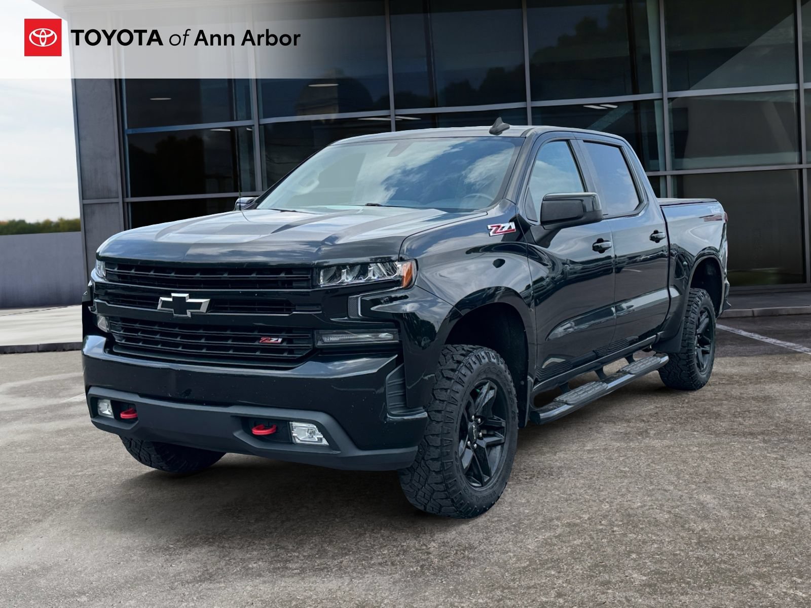 Used 2019 Chevrolet Silverado 1500 LT Trail Boss w/ Convenience Package AWD/4WD image 7