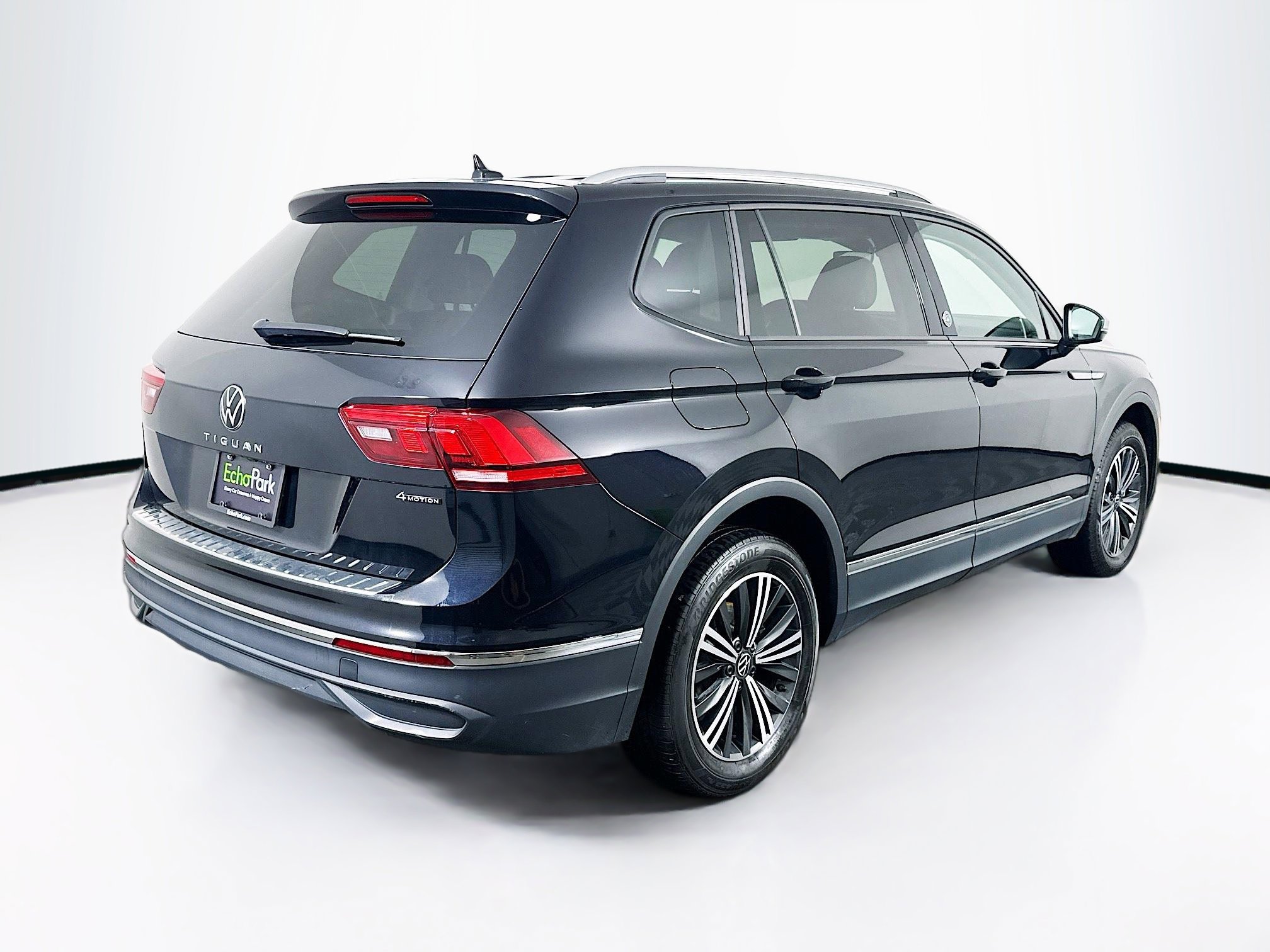 Used 2024 Volkswagen Tiguan Wolfsburg Edition image 9