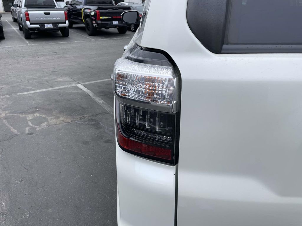 Used 2020 Toyota 4Runner Limited image 18