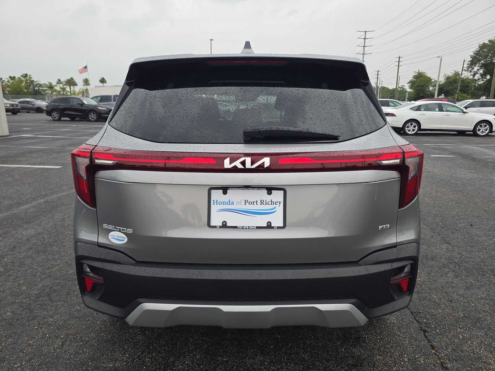 Used 2025 Kia Seltos LX AWD/4WD image 4