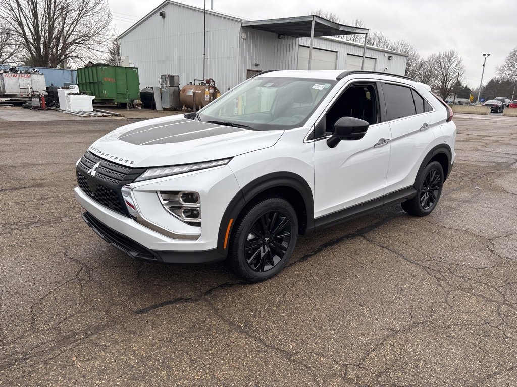 Used 2024 Mitsubishi Eclipse Cross Black Edition image 2