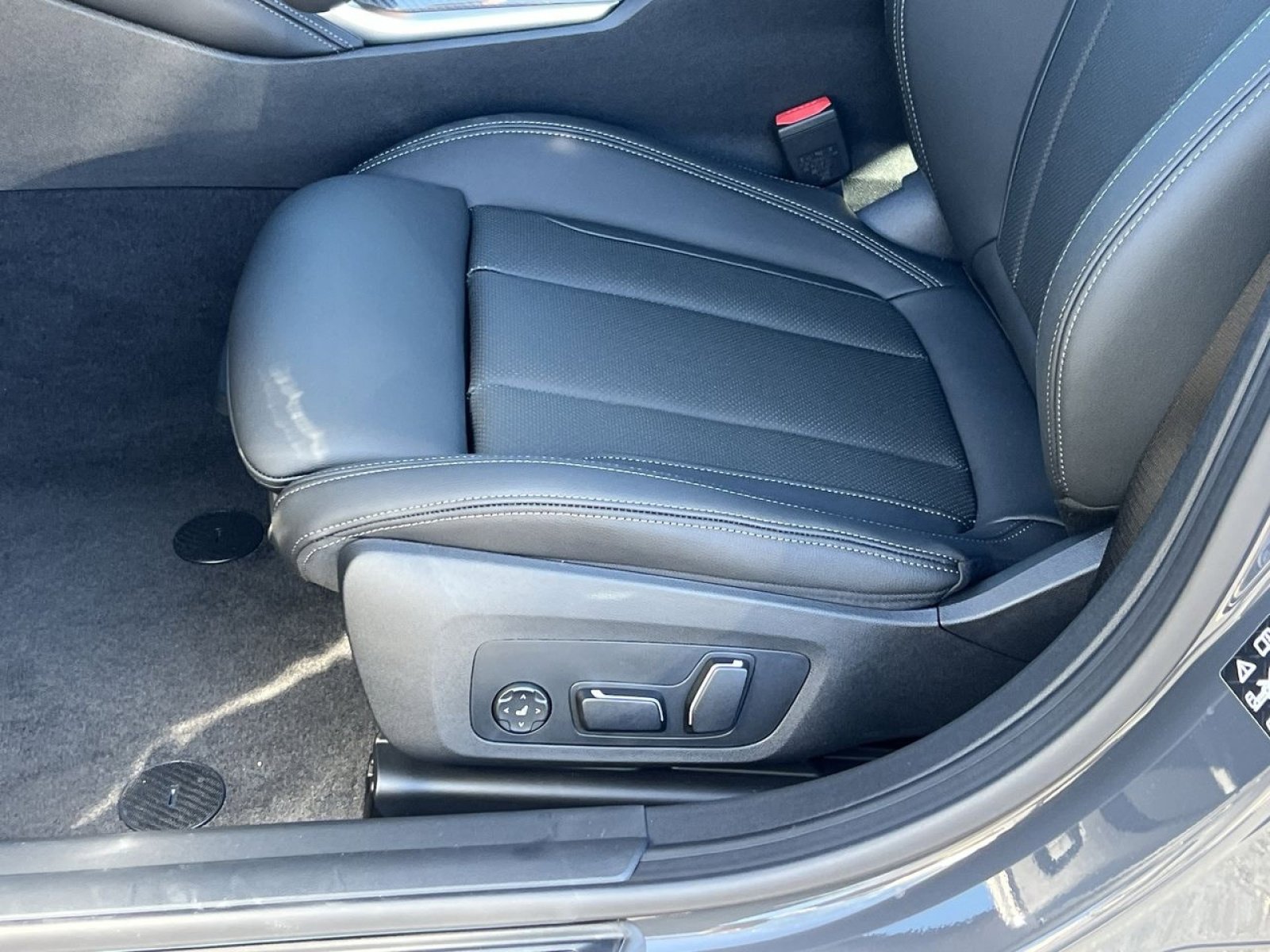 New 2026 BMW 440i xDrive w/ Premium Package image 11