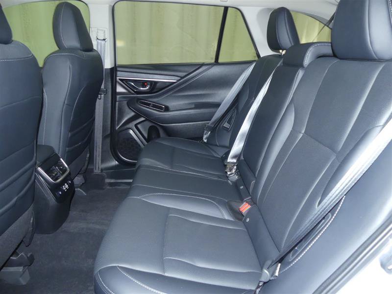 Used 2025 Subaru Outback Touring XT AWD/4WD image 26