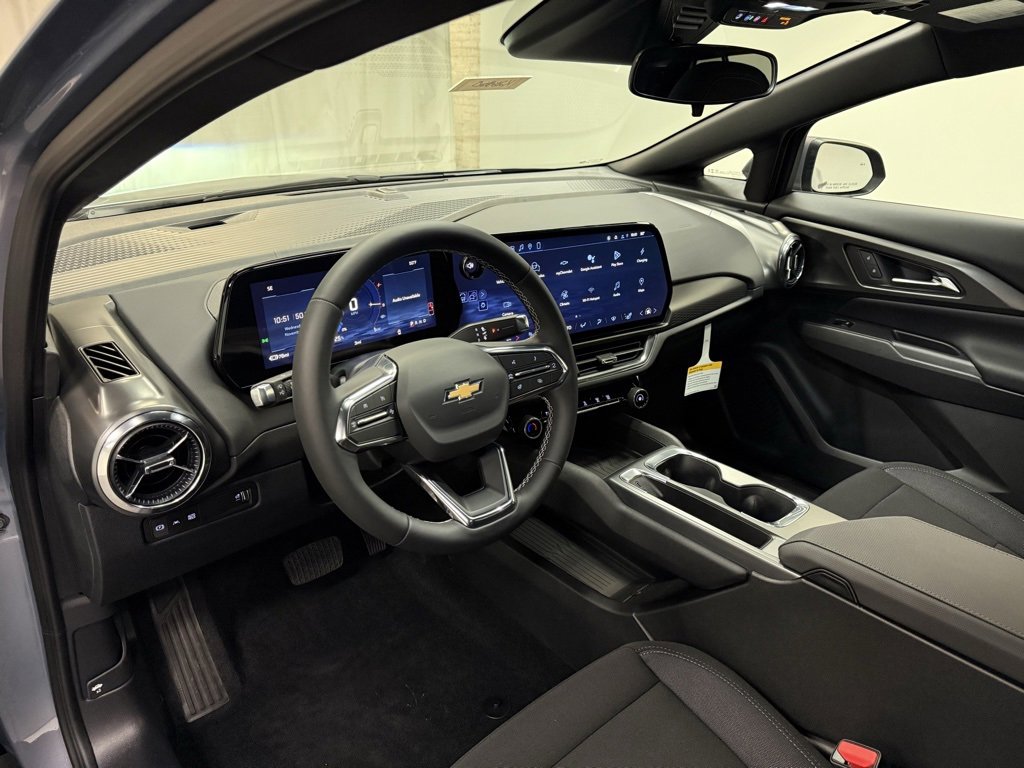 New 2026 Chevrolet Equinox EV LT image 26