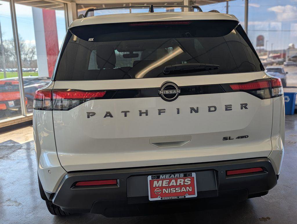 New 2026 Nissan Pathfinder SL w/ SL Premium Package AWD/4WD image 10