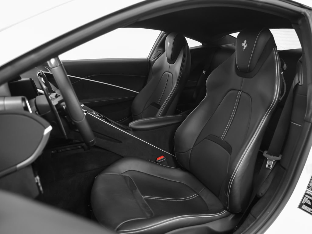 Certified 2023 Ferrari Roma image 3