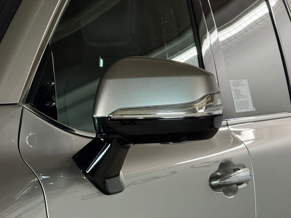 New 2025 Lexus LX 600 4WD w/ Luxury Package image 7