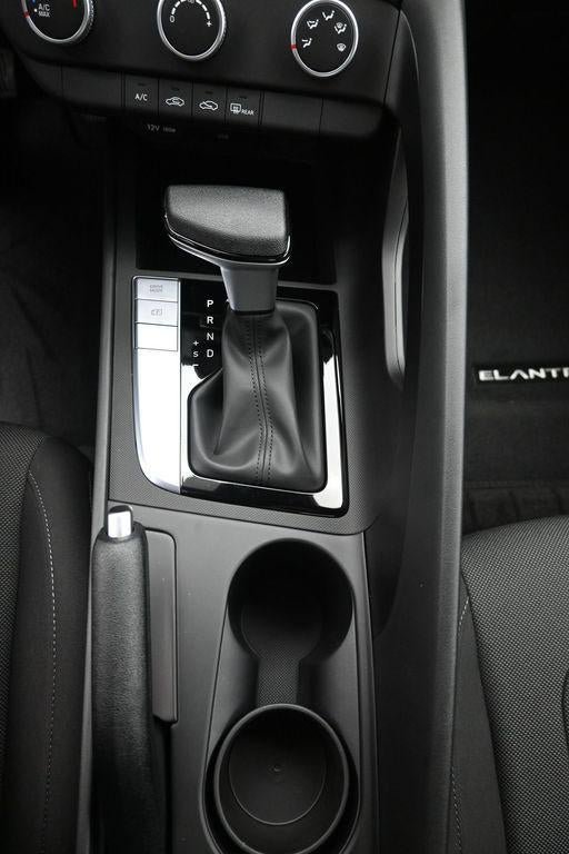 New 2026 Hyundai Elantra SE FWD image 20