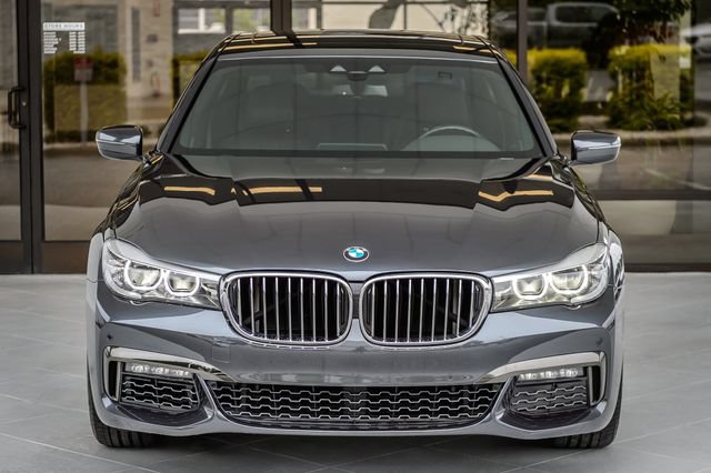 Used 2019 BMW 740i w/ M Sport Package RWD image 5