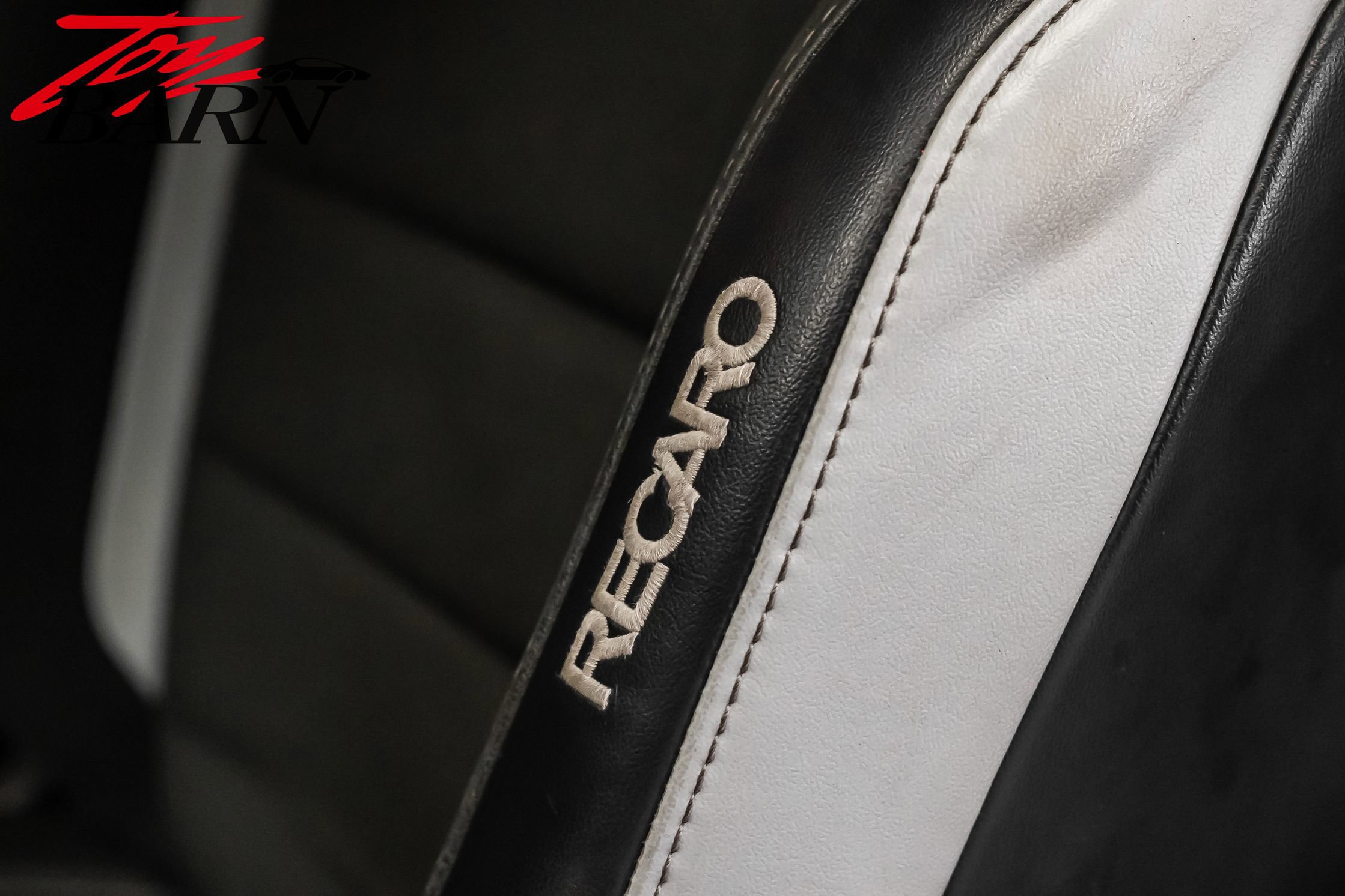 Used 2020 Ford Mustang Shelby GT500 w/ Technology Package image 24