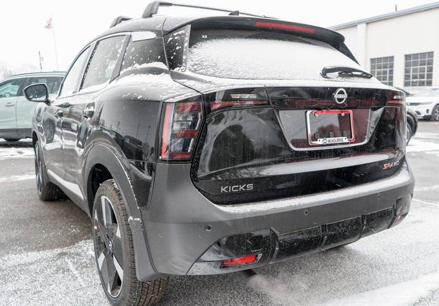 New 2026 Nissan Kicks SR w/ Cold Weather Package image 7