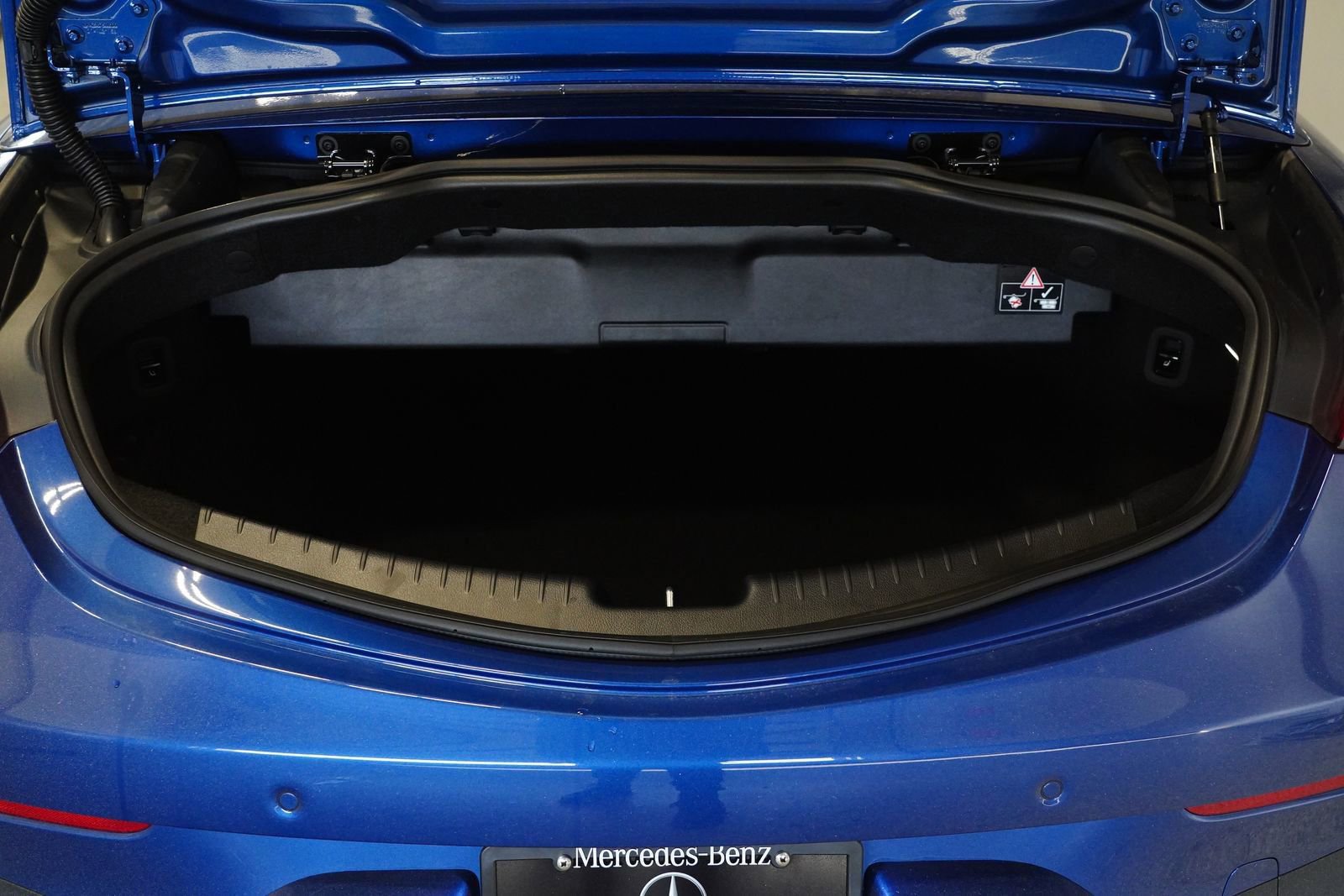New 2026 Mercedes-Benz CLE 300 4MATIC Cabriolet image 38