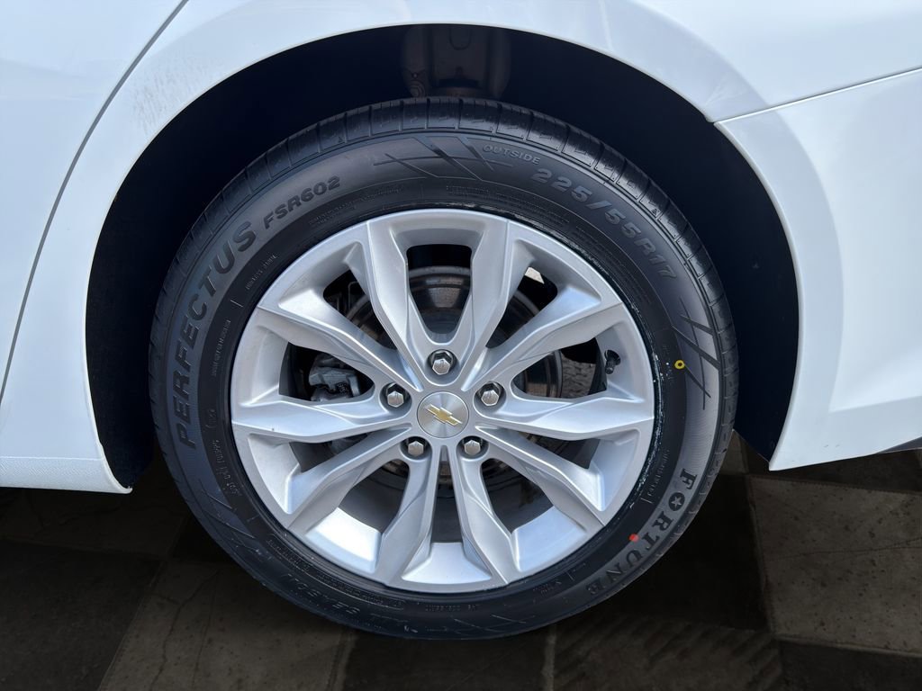 Used 2022 Chevrolet Malibu LT image 10