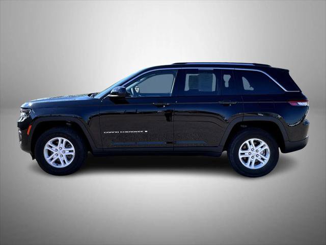 Certified 2023 Jeep Grand Cherokee Laredo AWD/4WD image 8