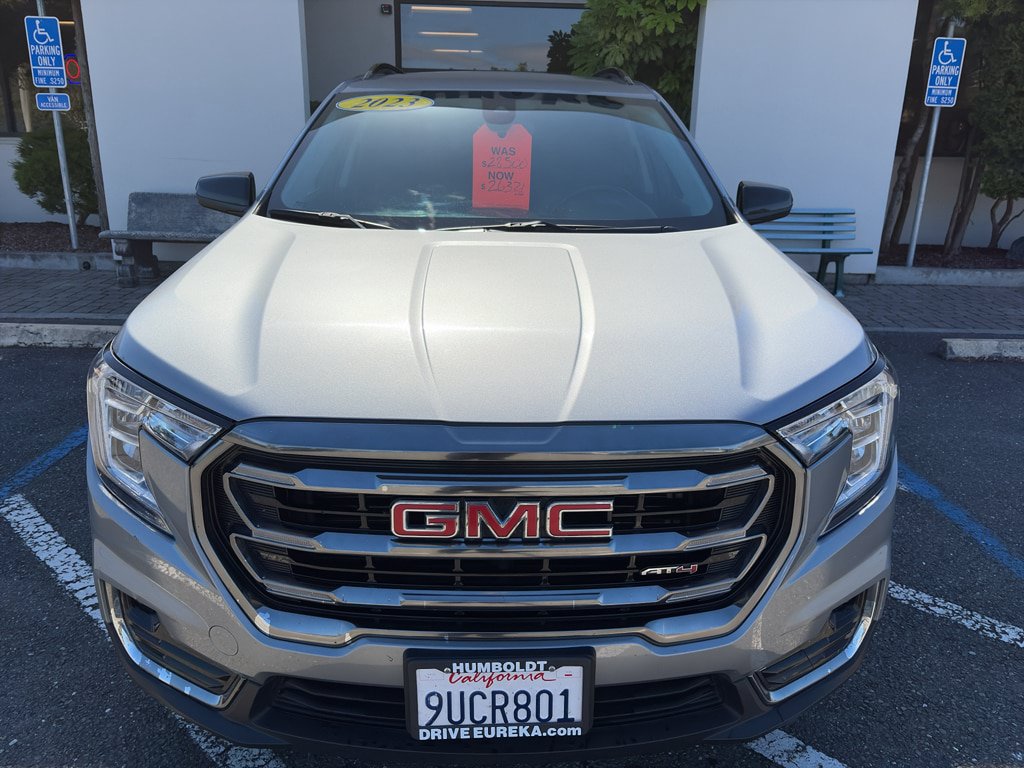 Used 2023 GMC Terrain AT4 AWD/4WD image 29